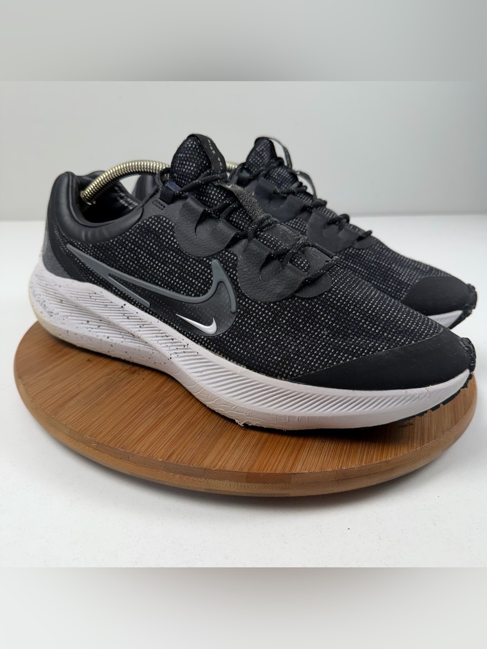 Nike Zoom Winflo 8 Shield Men’s Running Sneakers